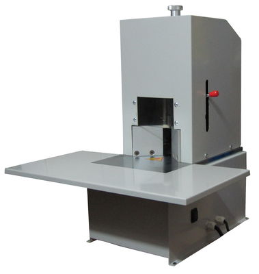 China O equipamento bonde automático da imprensa do cargo 7 lâminas forra a máquina de corte de canto fornecedor